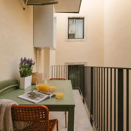 Apartment Elegance With Terrace- Ac- Ultra Wi-fi Triest