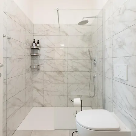 Apartment Elegance With Terrace- Ac- Ultra Wi-fi *