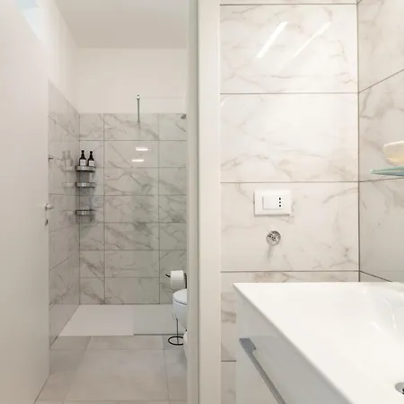 Elegance With Terrace- Ac- Ultra Wi-fi Apartment *
