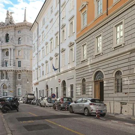 Apartment Elegance With Terrace- Ac- Ultra Wi-fi Triest