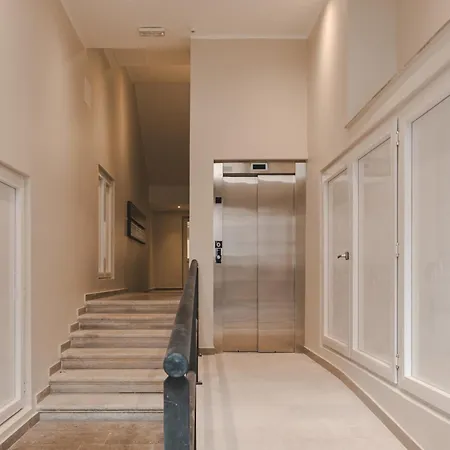 Elegance With Terrace- Ac- Ultra Wi-fi * Triest